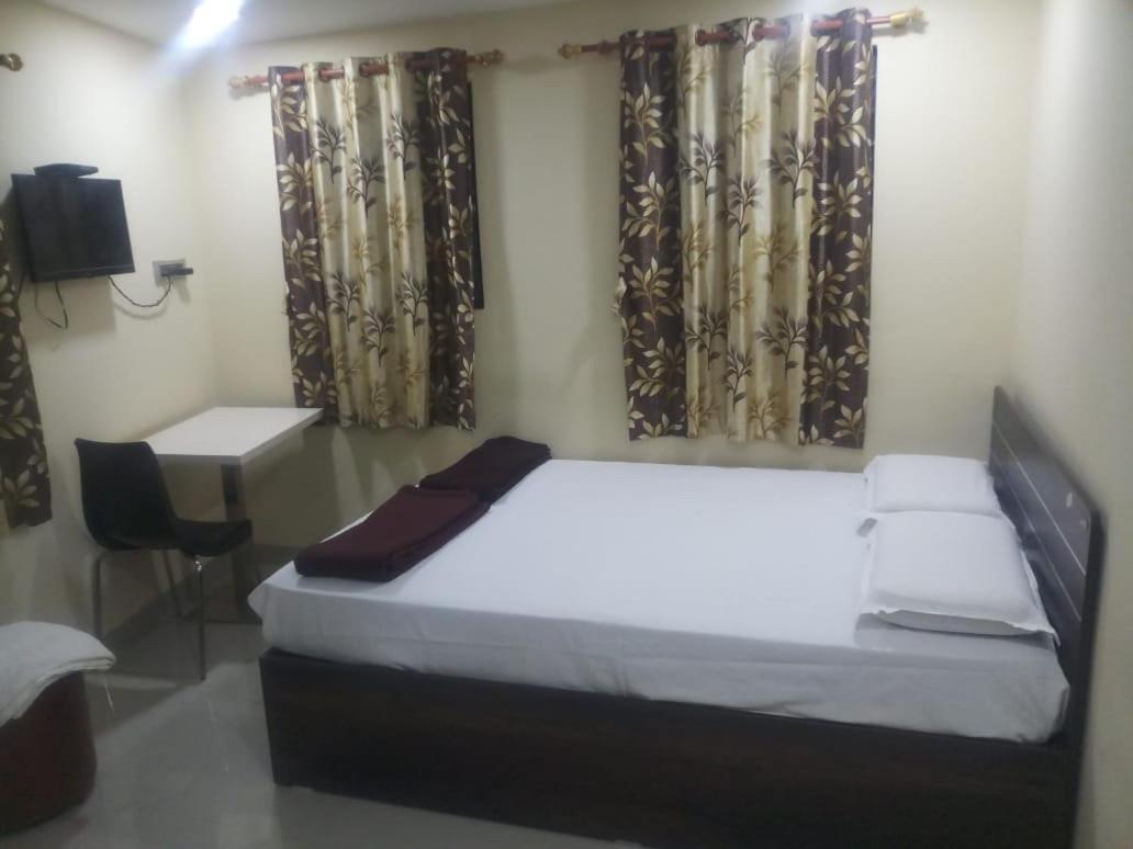 Shri Vasant Lodge Hubballi-Dharwar Zewnętrze zdjęcie