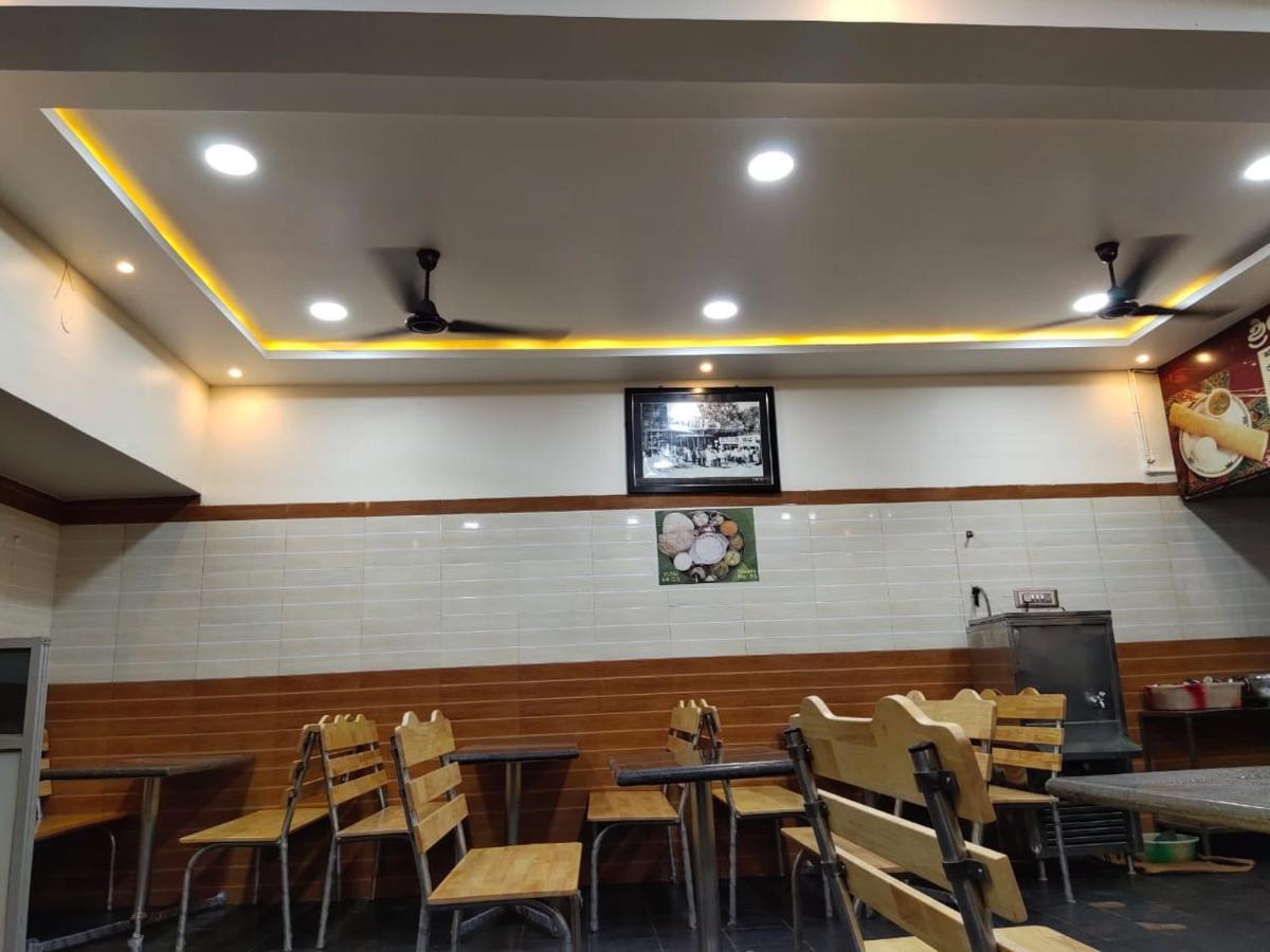 Shri Vasant Lodge Hubballi-Dharwar Zewnętrze zdjęcie